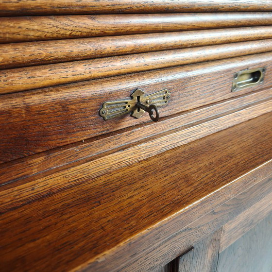 Notarschrank/Archivschrank mit Rolldeckel aus holländischer Eiche aus den 1930er Jahren – Aktenschränke, Wood (photo 2 of 12)