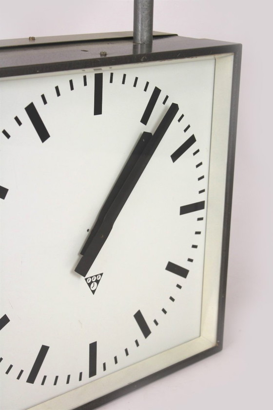 Image 1 of Große, doppelseitige Eisenbahnuhr von Pragotron, 1980er Jahre