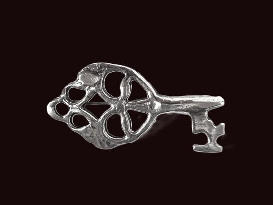 Image 1 of Broche clé en argent de Suède - Poinçonnée