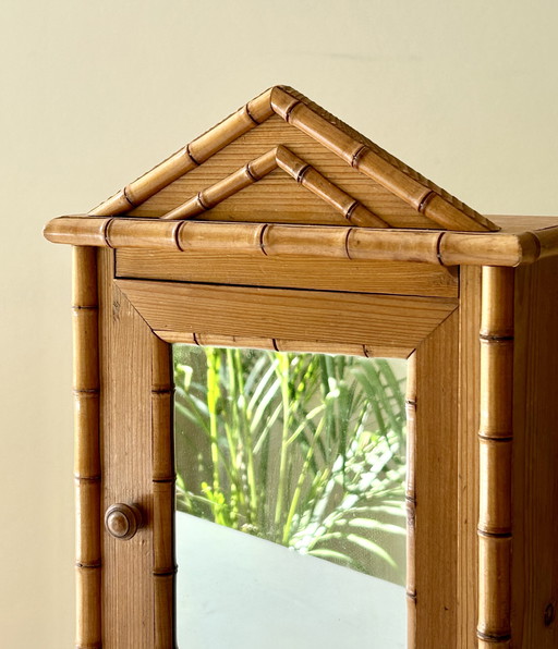 Antiker Medizinschrank aus Bambusimitat mit Spiegel und Schublade, um 1910