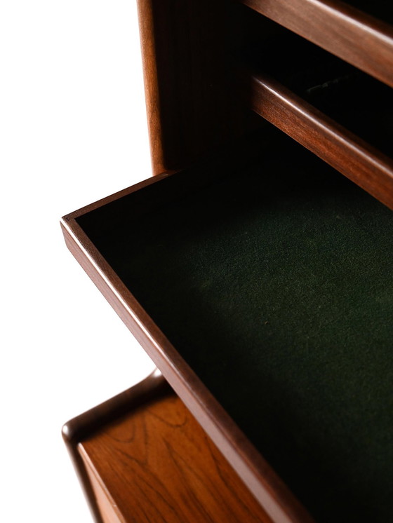 Image 1 of Meuble d'appoint scandinave en teck des années 1960