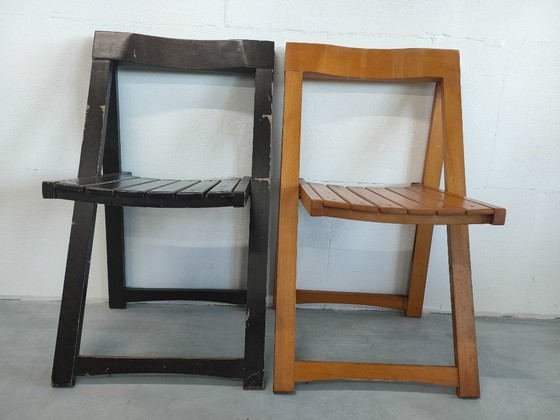 Image 1 of Set di 2 sedie pieghevoli in legno "intrecciato" vintage degli anni '60, in stile Trieste di Aldo Jacober.