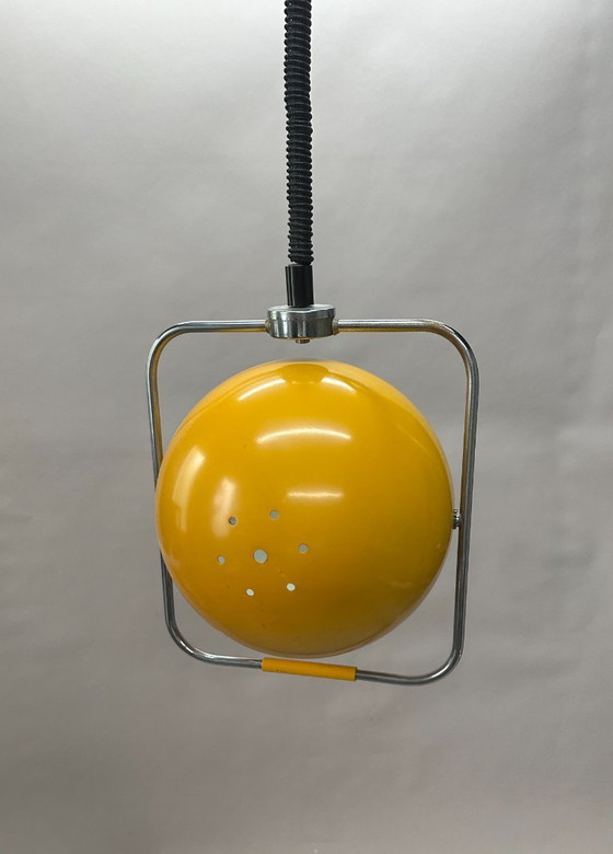 Image 1 of GEPO Space Age eyeball hanglamp – geel, jaren ’60