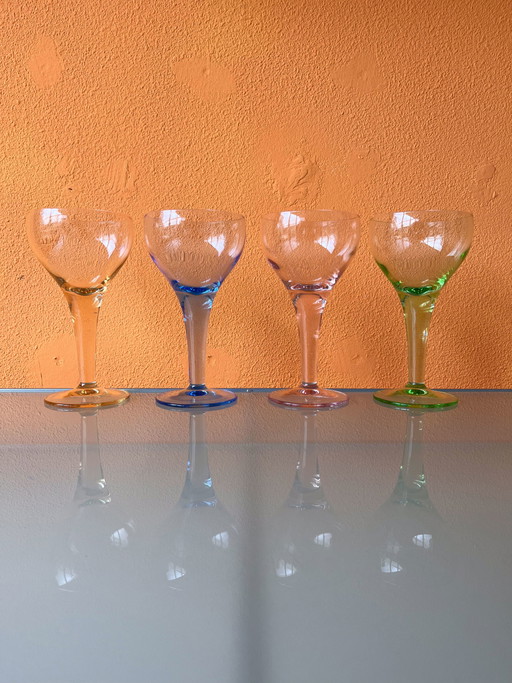 Juego de cuatro copas de vino italianas