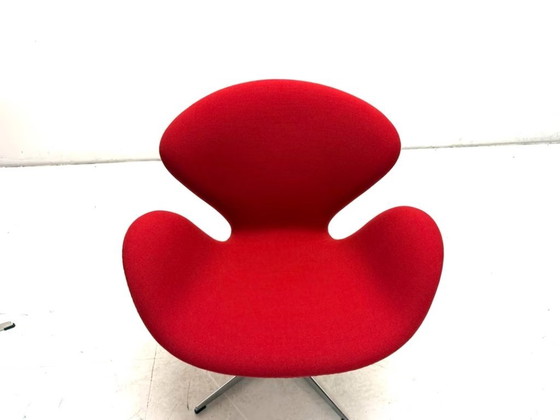 2x Fritz Hansen Swan chair Arne Jacobsen Poltrona Girevole, Sedie girevoli, Tessile, Alluminio, Rosso, Vintage (foto 5 di 14)