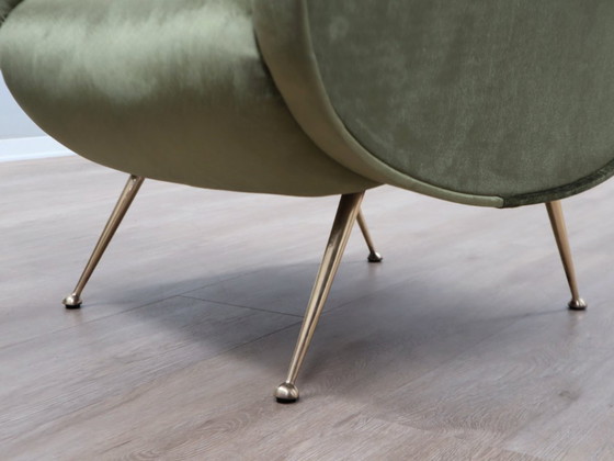 Image 1 of Par de sillones italianos de los años 50, estilo Senior Zanuso, tapizados en terciopelo verde.