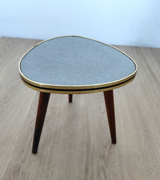 Image 1 of Beistelltisch aus den 1950er Jahren.