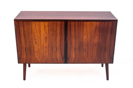 Rosewood chest of drawers, designed by Gunni Omann, Denmark, 1960s.