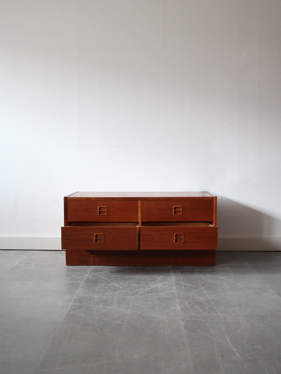 Image 1 of Cassettiera danese vintage in teak