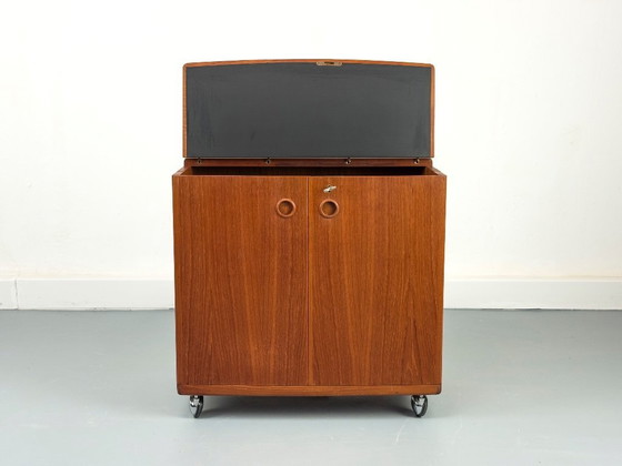 Image 1 of Mueble bar de teca de Illum Wikkelsø para CFC Silkeborg, años 60