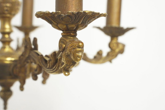 Image 1 of Vintage Franse messing kroonluchter, antieke plafondlamp in rococo-revival Louis XV-stijl met 5 armen en gezichtsmotieven.