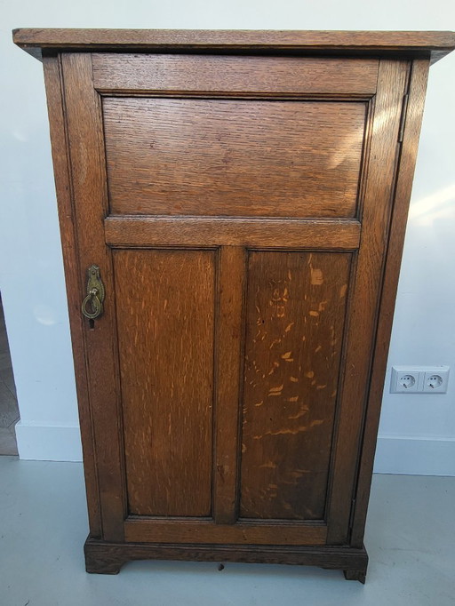 Schrank (antiker Notenschrank)