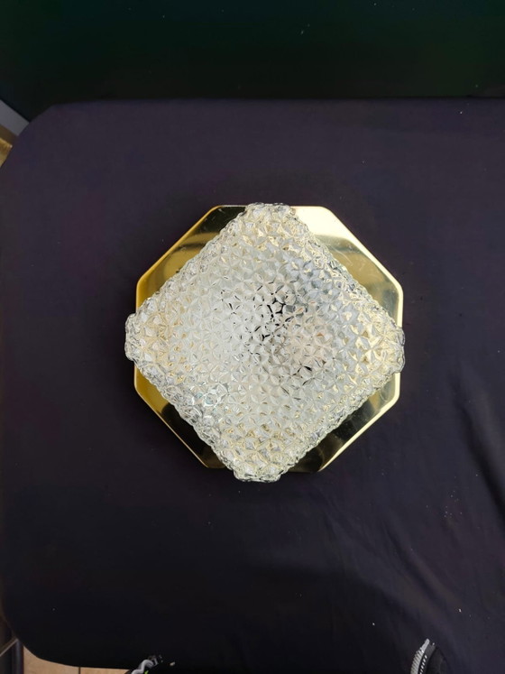 Image 1 of Plafonnier design milieu du siècle – Verre dépoli et laiton – Années 1960/70