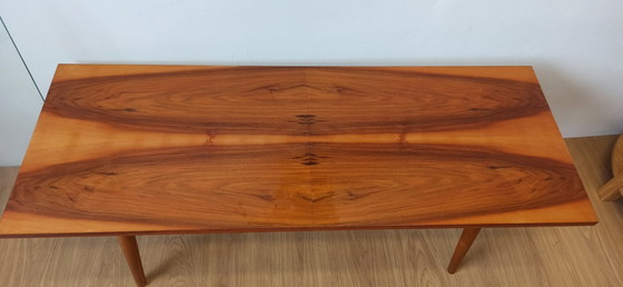 Image 1 of Table basse des années 1970.