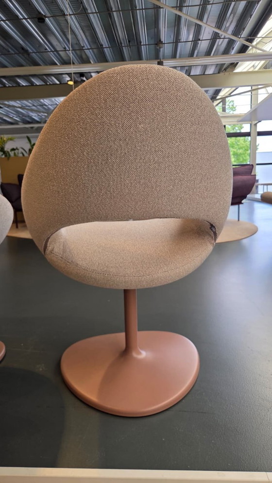 Image 1 of 3x Artifort Shark stoel van René Holten