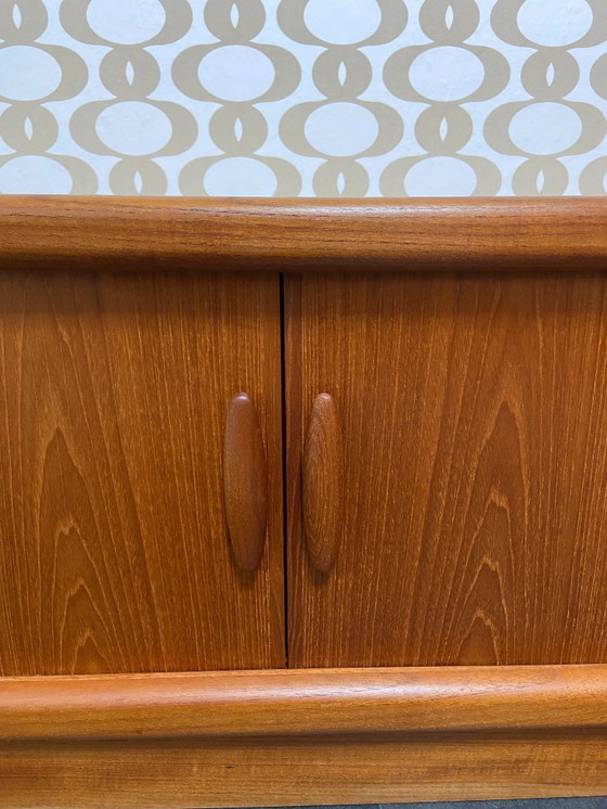 Image 1 of Mobile basso/TV vintage di Dyrlund con ante a serrandina