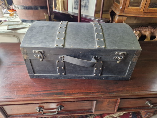 Schöne Aufbewahrungsbox aus Holz