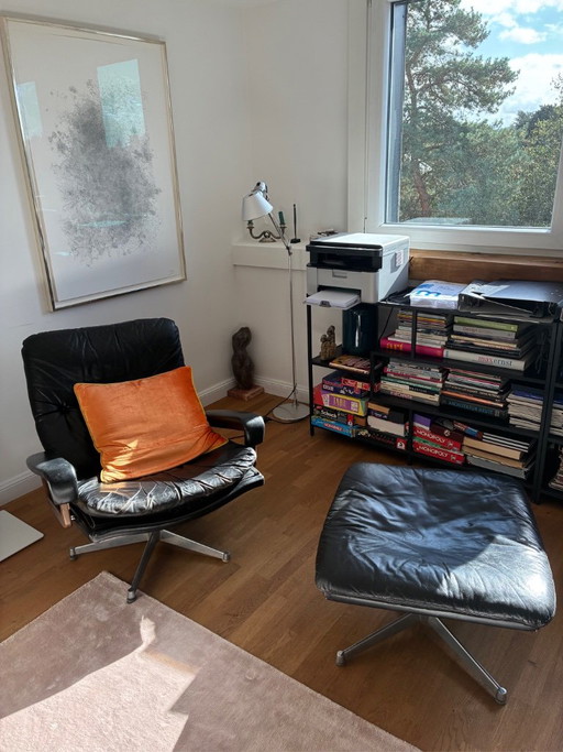 Lounge Chair met Ottomaan - Originele King Chair van Strässle