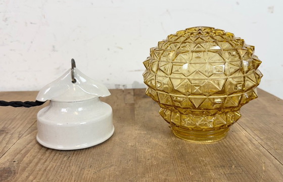 Image 1 of Lampada a sospensione vintage in porcellana bianca, anni '70