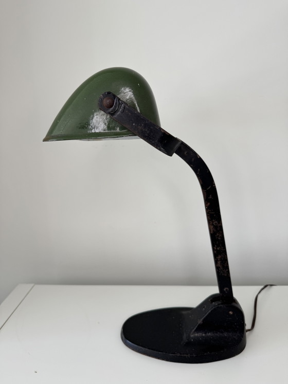 Vintage VIKTORIA Industrial Desk Lamp – Green Enamel – Cast Iron Base – Table lamps, Metal (photo 5 of 10)
