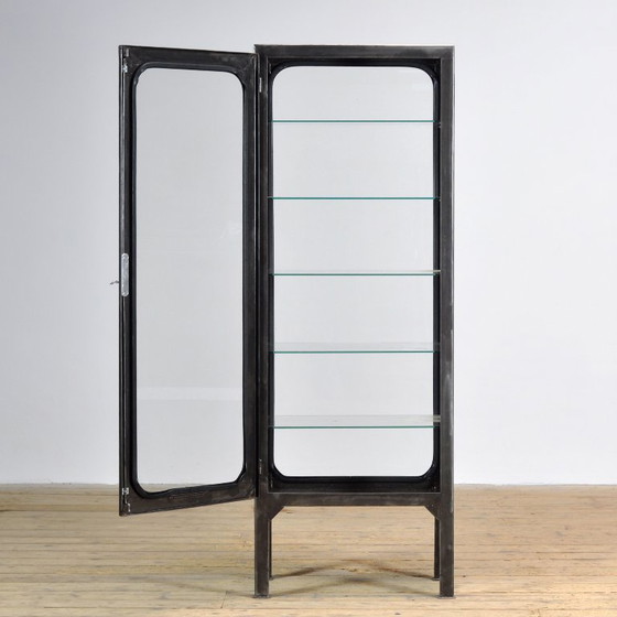 Vintage Polished Medical Cabinet, 1970s – Display cabinets, Glass, polished steel (photo 4 of 9)
