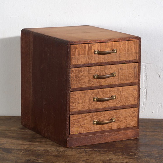 Petite commode kotansu japonaise à quatre tiroirs – Japon, période Shōwa, vers 1960 – Brass (photo 9 of 40)