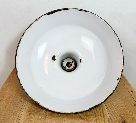 Image 1 of Industriële groene emaille hanglamp van Revo, jaren 1950.