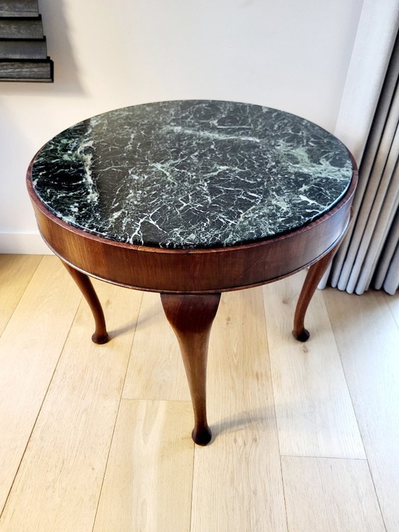 Image 1 of Table d'appoint ou table basse ancienne française, plateau en marbre et piètement en bois