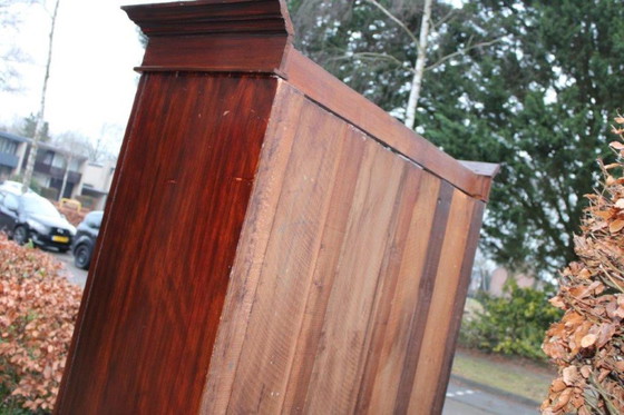 Image 1 of Armadio vintage in legno (anni 30-40) armadio per ragazze