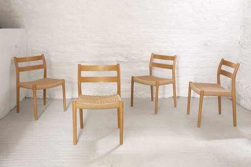 4x Niels Otto Møller Stoelen Model 84 in Eiken