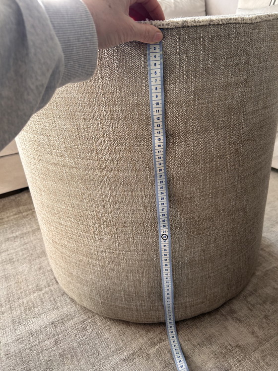 Image 1 of Mesa-puf hecha a mano NUEVA cubierta con hermosa tela