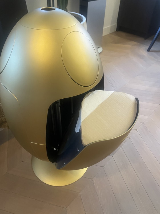 Image 1 of Contenitore in metallo dorato Ovetto