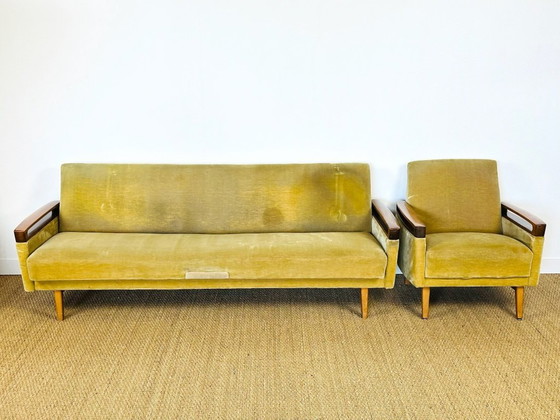 Image 1 of Canapé convertible et fauteuil vintage scandinave en teck et velours, 1960, Set de 2