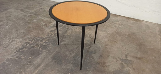 table d'appoint minimaliste vintage