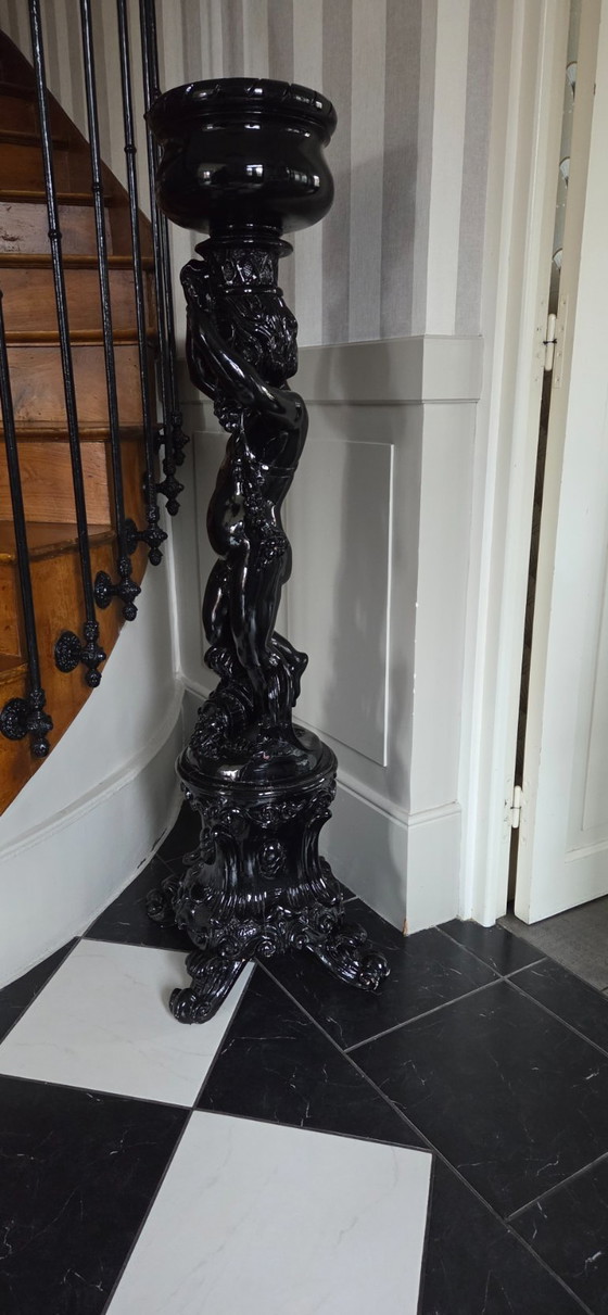 Image 1 of Skulptur - Pflanzgefäß mit Engelsdekor (Ref. 4125)