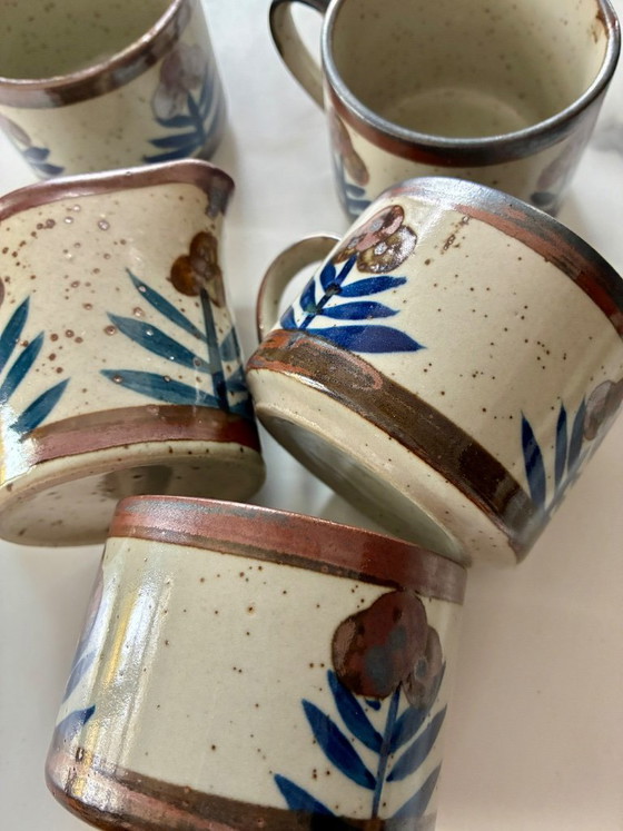 Tasses et pot à lait grès émaillé motif floral vintage, Grès de France, Vaisselle, Céramique, Beige, Rustic (photo 5 sur 8)