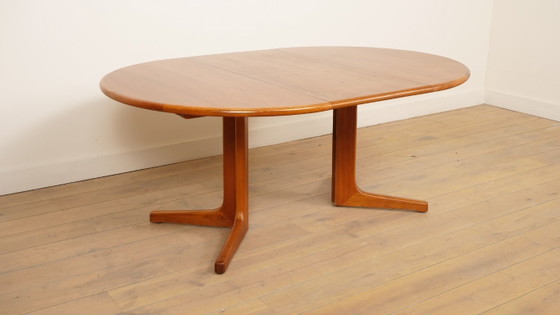 Image 1 of Vintage round dining table | extendable | teak | 121- 173 cm