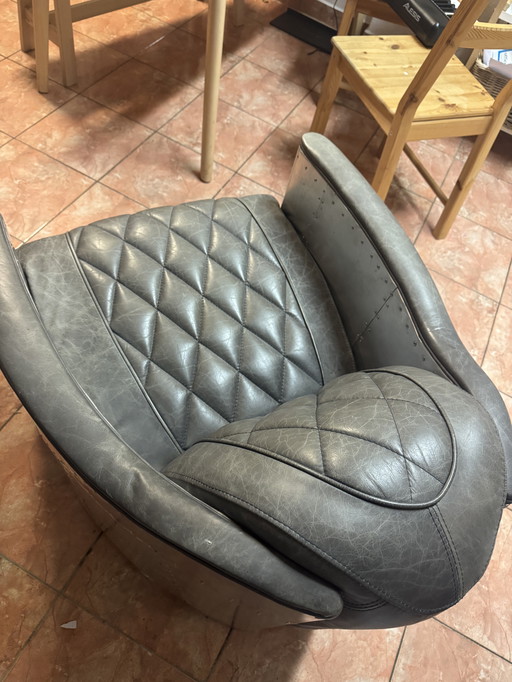 Sedia in pelle Palazzo OVL313 con braccioli in alluminio