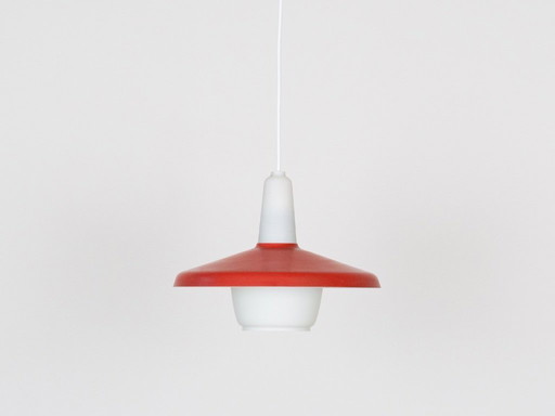 Lampada a sospensione vintage danese di Bent Karlby, anni '50