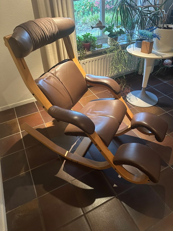 Stokke / Varier Gravity chair – Rocking chairs, Leather, Wood (photo 2 of 5)