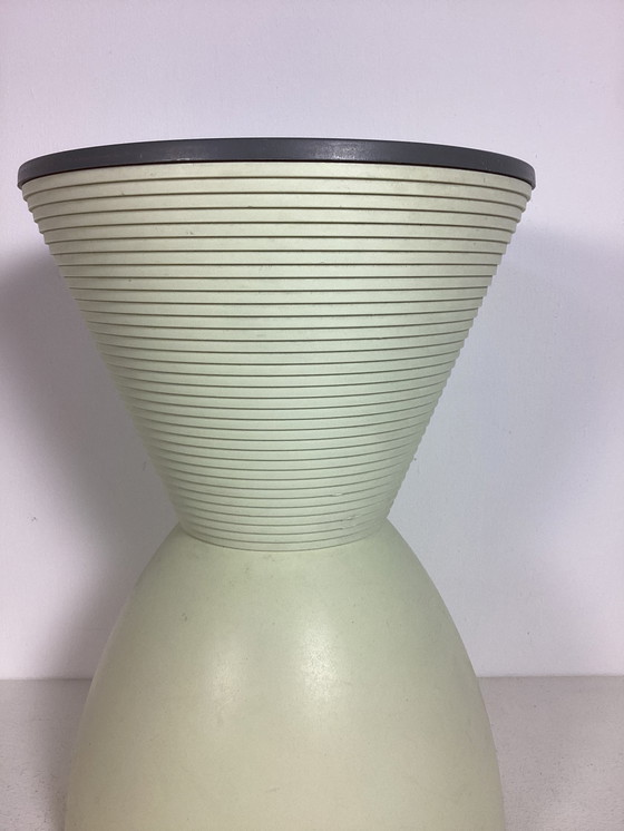 Image 1 of Philippe Starck Prince Aha kruk 1996 bijzettafel