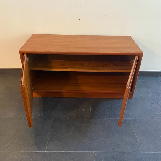 Image 1 of Alter dänischer TV-Schrank/ niedriges Sideboard von Dyrlund