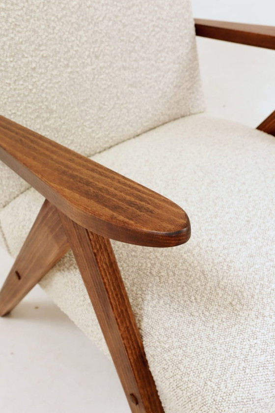 Image 1 of Pair of longue chairs off white bouclé modern design 
