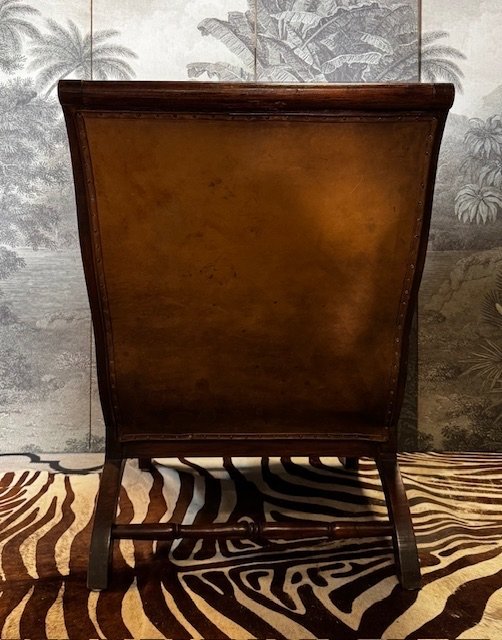 Image 1 of Kolonialstil-Pflanzenstuhl, Veranda-Archae aus Teakholz und Leder, britisch-kolonial