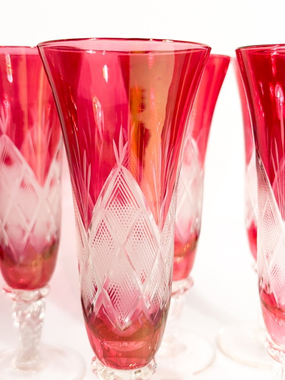Set of 6 1970s Red Bohemian Crystal Champagne Flutes – Table accessories (photo 5 of 7)