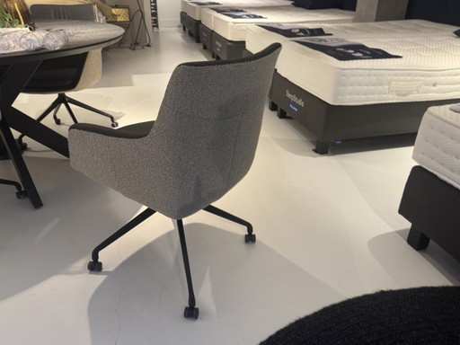 Set di 4 sedie da pranzo Vivian – De Toekomst, eetkamerstoelen, Textile, Lambskin (photo 2 of 3)