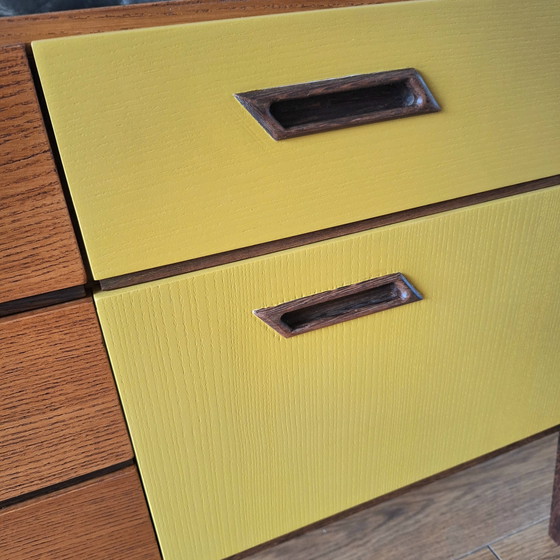 Image 1 of piccola credenza vintage