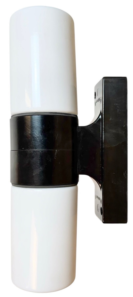 Applique industriale in bachelite marrone con vetro opalino, anni '60