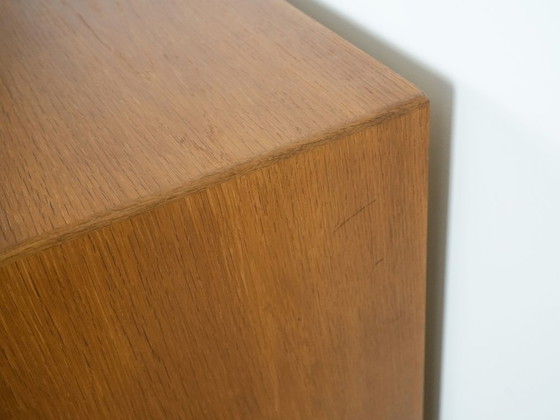 Image 1 of Eikenhouten dressoir, Deens design, jaren 60, productie: Denemarken