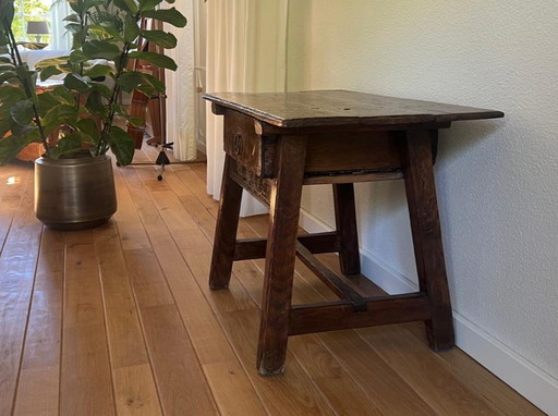 Antique Spanish payment table
